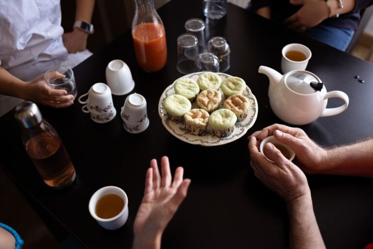 tea and hands